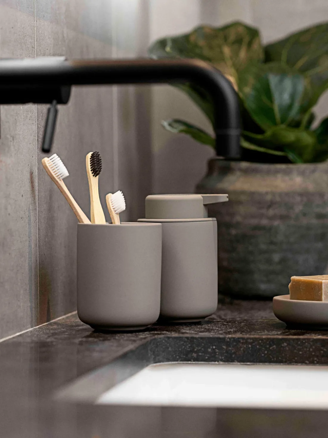 Vaso cepillo dientes con superficie suave al tacto Ume