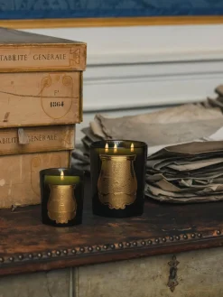 Vela perfumada artesanal de tres mechas Abd El Kader (jazmín)