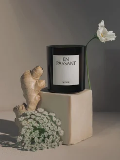 Vela perfumada Olfacte En Passant (jacinto, pétalos de jazmín y geranio)