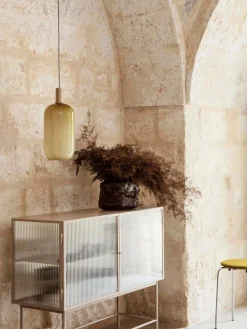 Vitrina con puertas de vidrio Haze