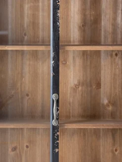 Vitrina de madera Hazem