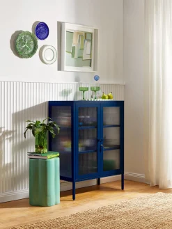 Vitrina de metal con cristal acanalado The Mixer