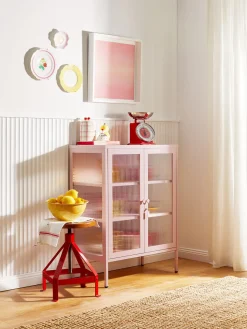 Vitrina de metal con cristal acanalado The Mixer