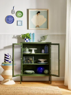 Vitrina de metal con cristal acanalado The Mixer