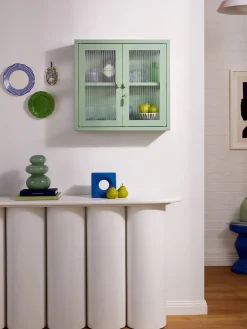 Vitrina de pared The Kit