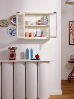 Vitrina de pared The Kit