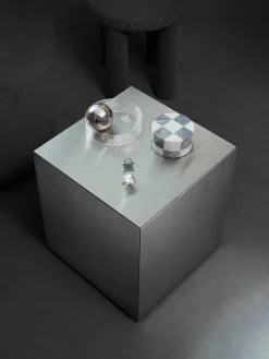 Westwing | Crosby Studios, mesa auxiliar de metal Basse